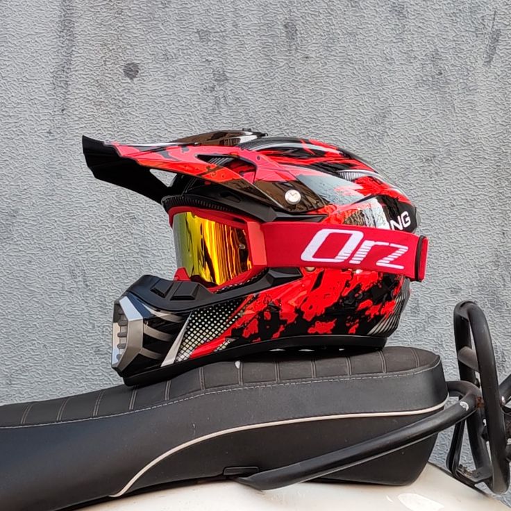 dirt bike helmets